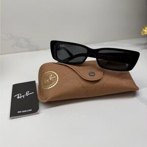 Ray-Ban Teru Black Rectangular Sunglasses - LIKE NEW